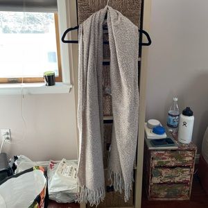 Shiraleah Scarf